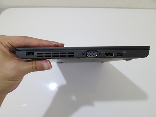 ThinkPad X240s 薄くて本当のノートみたい。これぞノートパソコンという感じ