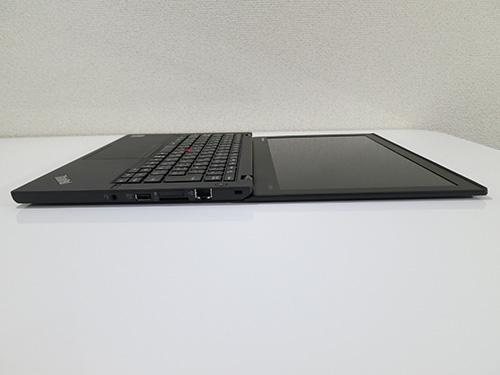 ThinkPadX240s あじの開きみたいに１８０度ぱっくりひらきます