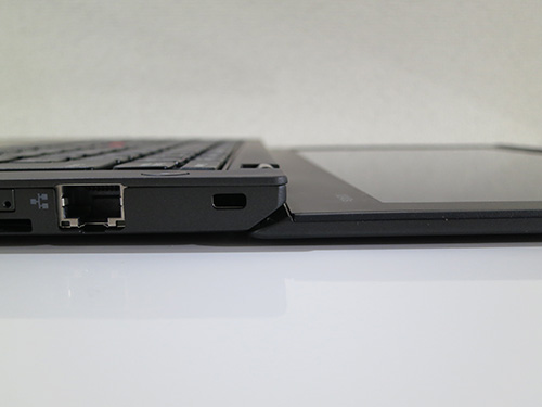 ThinkPadX240s 180度液晶モニターが開くのが便利