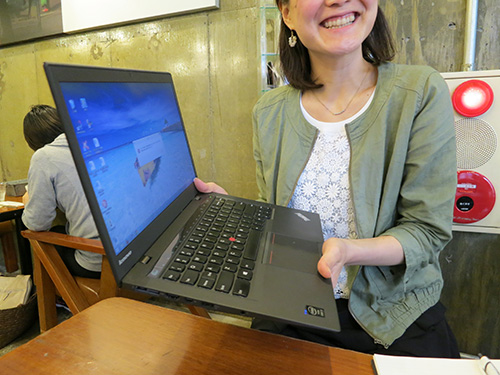 新しい ThinkPad X1 Carbon 液晶の選び方 アラサー女子に聞いてみた