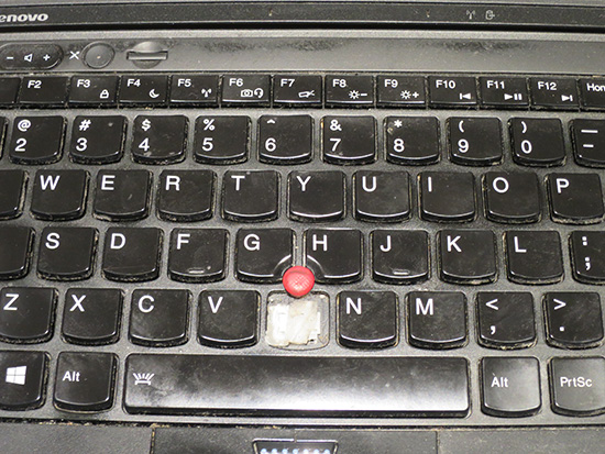 ThinkPad X230 英語キーボード　Bのキートップが外れている