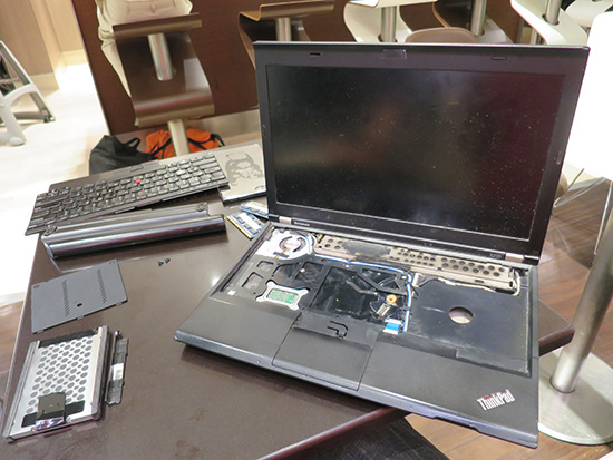 ThinkPad X230 HDD メモリなど外せる物すべて外す