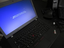 ThinkPad E450 購入後セットアップしてるけどHDDで遅すぎる