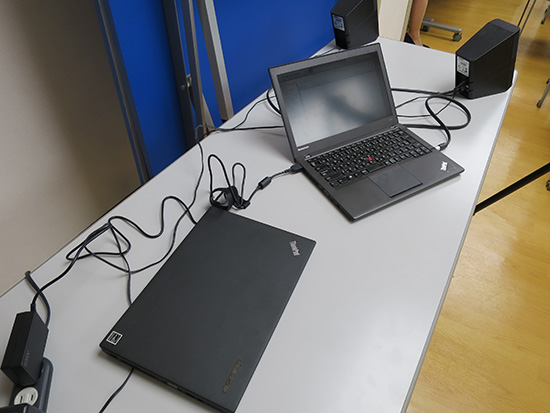 ThinkPad X240sとX250とレノボ65WトラベルACアダプター