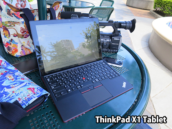 ThinkPad X1 Tablet ピカピカの光沢液晶に映り込む