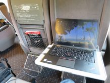出張時にもかさばらないノートPC ThinkPad X1 Yoga