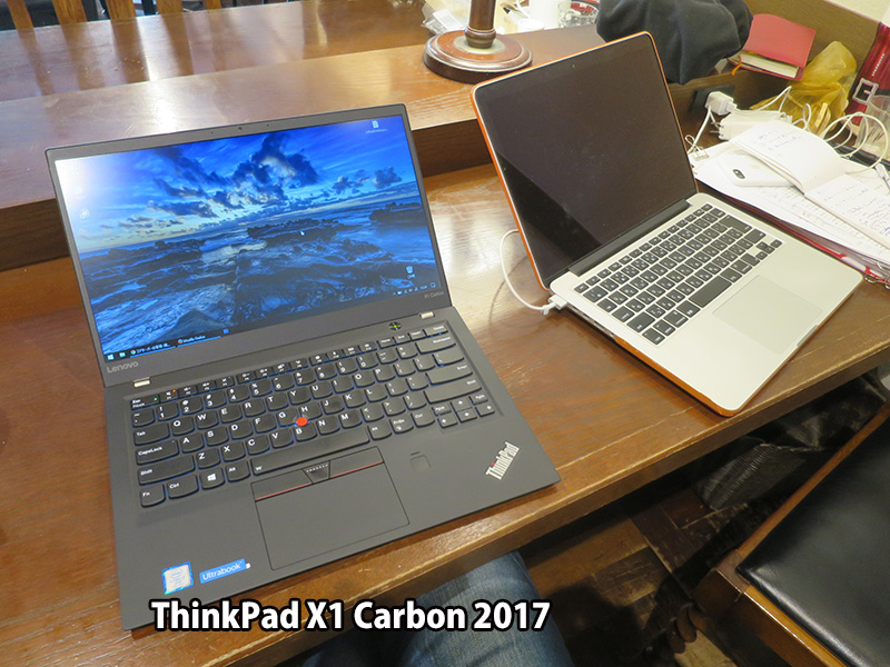 ThinkPad X1 Carbon 2017とMacbook PRO