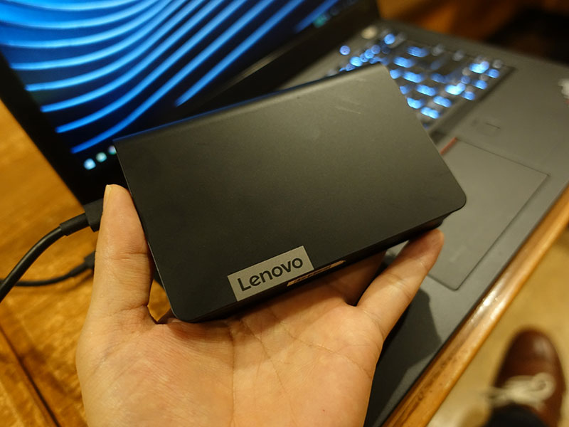 Lenovo パワーバンク 重いけど・・・
